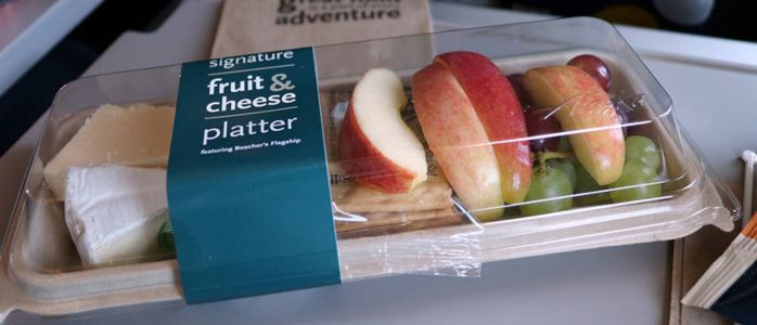 ¿Puedes llevar fruta en un avión? Pautas para viajar con frutas