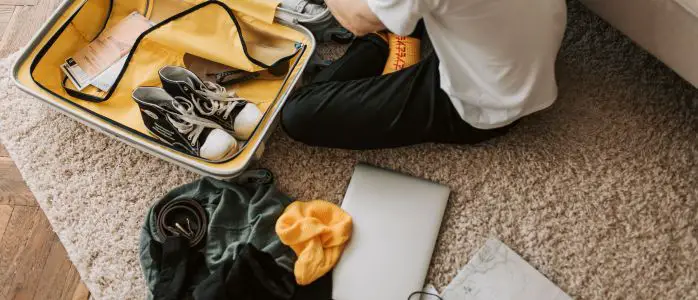 ¿Puedes llevar una computadora portátil en un avión? Trabaje fácilmente mientras viaja ¿Puedes llevar una computadora portátil en un avión? Trabaje fácilmente mientras viaja