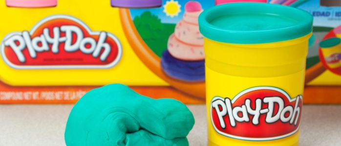 ¿Puedes llevar Playdoh en un avión?