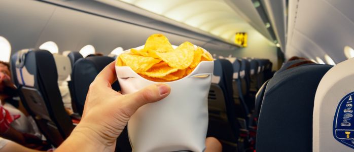 ¿Puedes llevar patatas fritas en un avión?