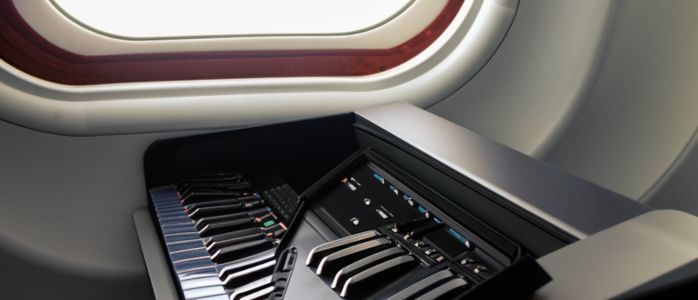 ¿Puedes llevar un teclado en un avión?