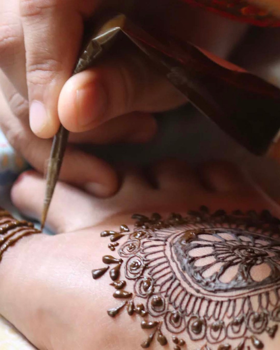 ¿Puedes llevar henna en un avión? reglas de la TSA