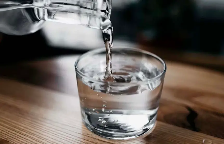 Cómo sobrevivir a un vuelo con ojos rojos: 13 consejos probados para vuelos con ojos rojos