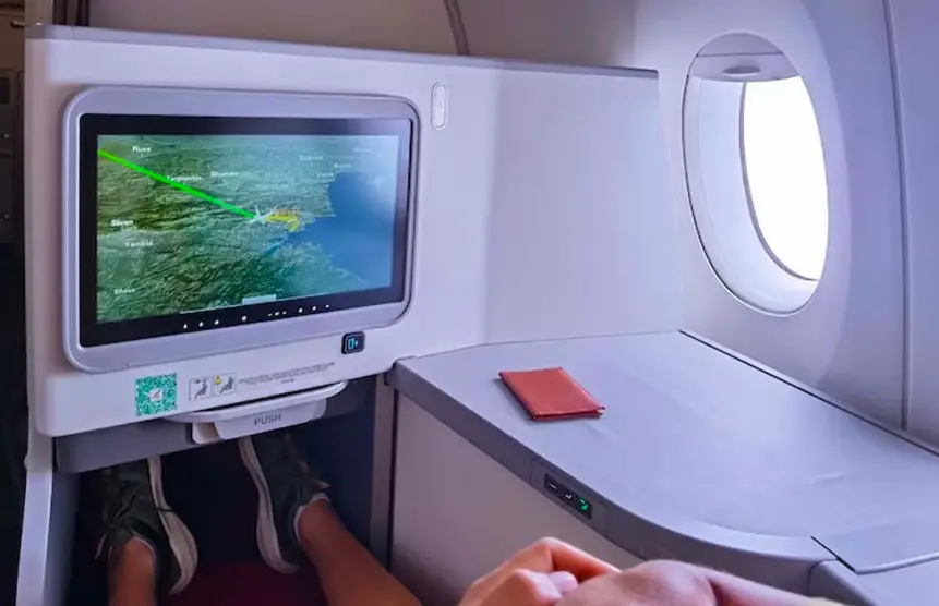 Cómo sobrevivir a un vuelo con ojos rojos: 13 consejos probados para vuelos con ojos rojos