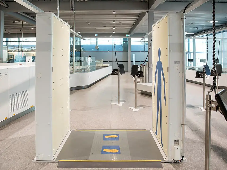 ¿Pueden los escáneres de los aeropuertos detectar tampones?