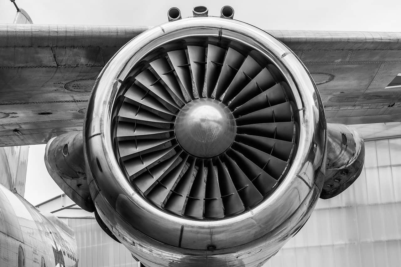 ¿Puede un avión volar con un solo motor?