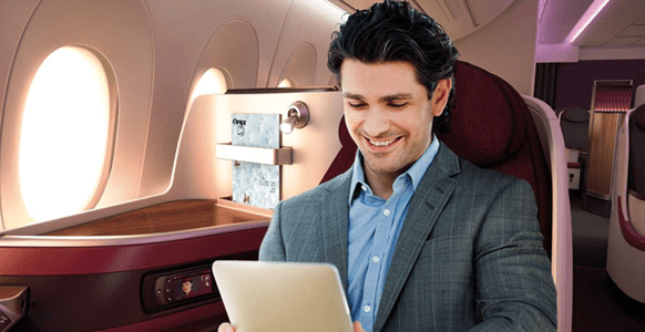 ¿Qatar Airways tiene TV en el entretenimiento a bordo?