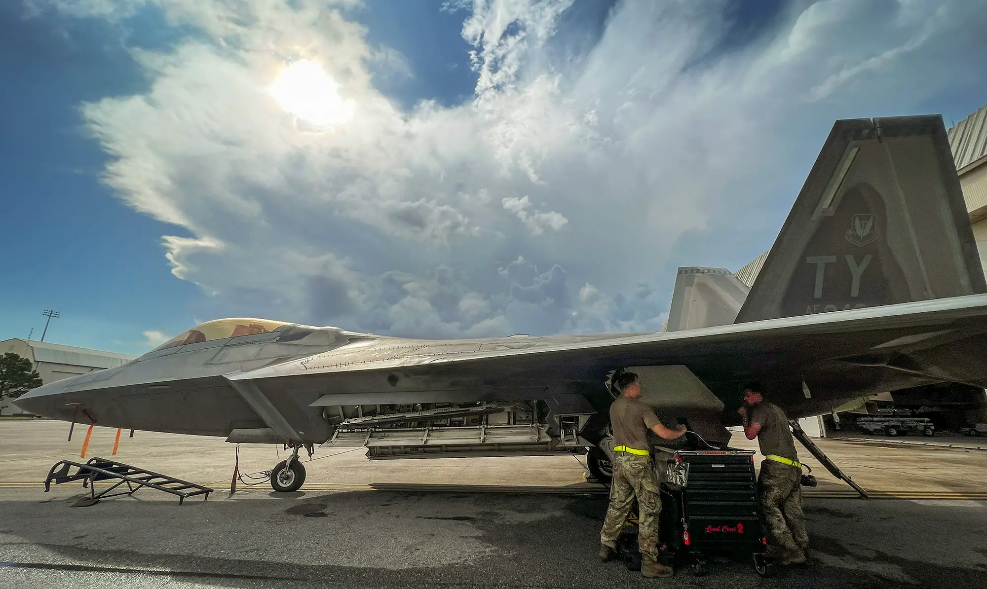 El altísimo coste por avión del caza furtivo F-22 Raptor