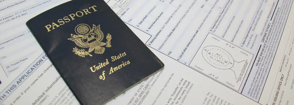 Lo que debe saber acerca de proporcionar otros nombres en las solicitudes de pasaporte