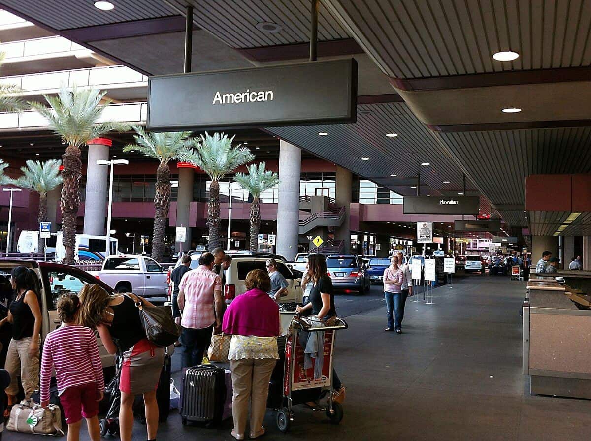 5 formas de llegar al aeropuerto (incluso sin coche)