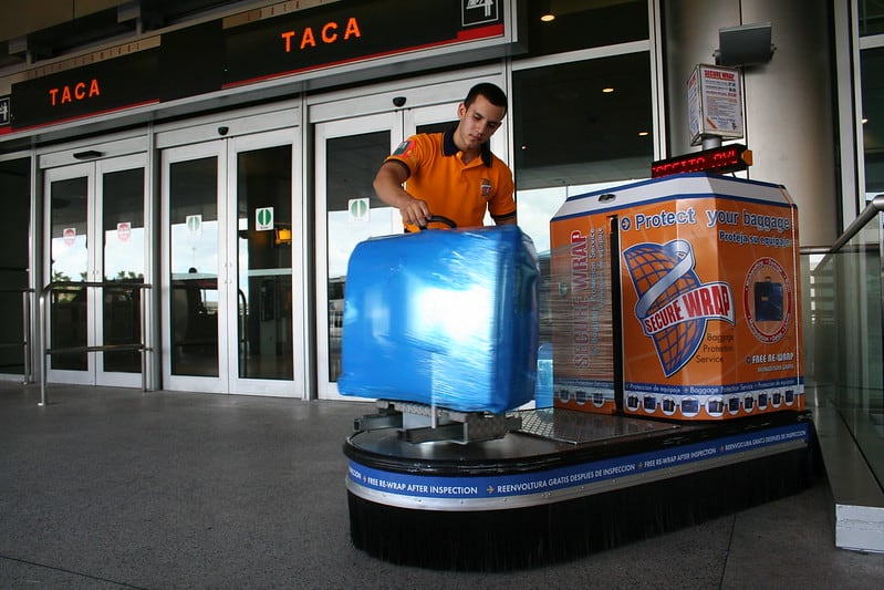 Embalaje de equipaje en el aeropuerto: todo lo que necesitas saber