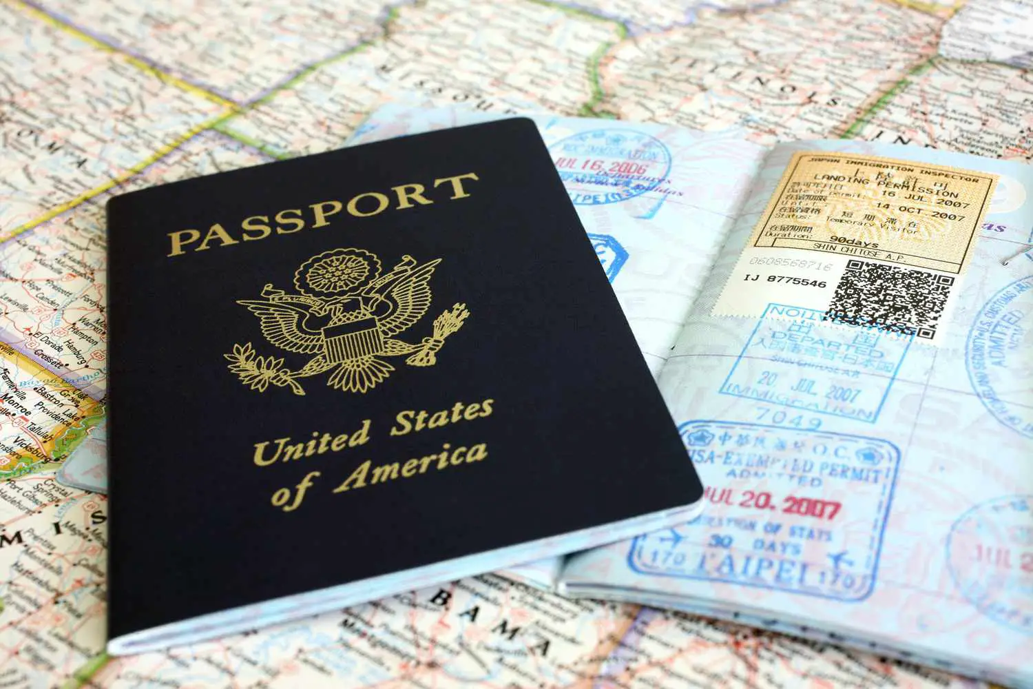 ¿El pasaporte contiene su dirección particular? ¿Qué se imprime y por qué?