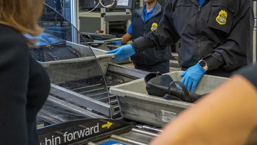 ¿Por qué enciendo los escáneres del aeropuerto? Razones principales ¿Por qué enciendo los escáneres del aeropuerto? Razones principales