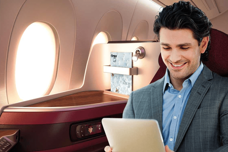 ¿Qatar Airways tiene TV en el entretenimiento a bordo?
