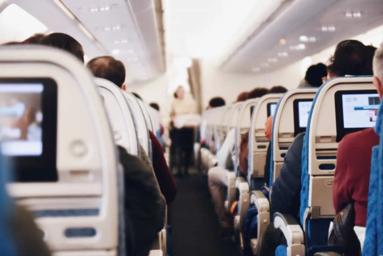 ¿Qué asiento de avión es F? Una guía de mapas de asientos de aerolíneas