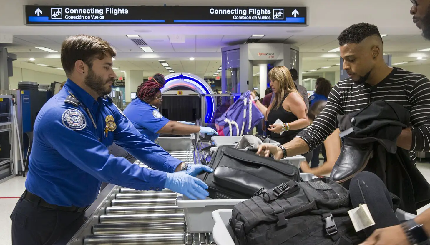 ¿Qué sucede si la TSA encuentra marihuana en el equipaje facturado?