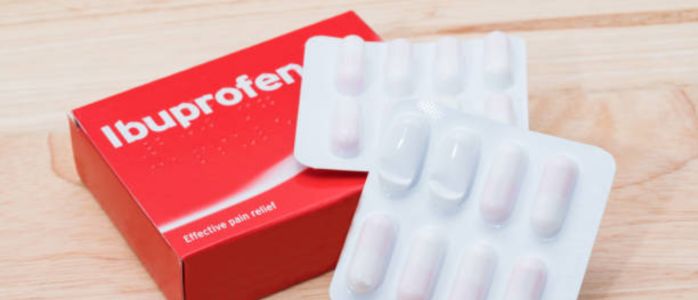 ¿Se puede tomar ibuprofeno en un avión? Detalles para un viaje sin dolor