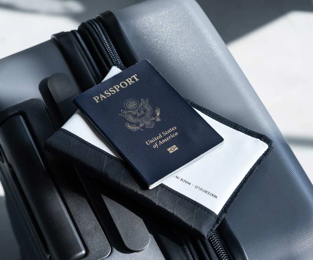 ¿Tengo que grapar la foto de mi pasaporte? Una guía útil ¿Tengo que grapar la foto de mi pasaporte? Una guía útil